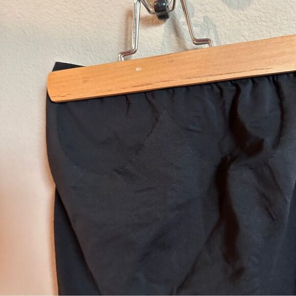 Victoria’s Secret | m | black strapless shapewear body smoothing slip shape wear - Picture 2 of 6